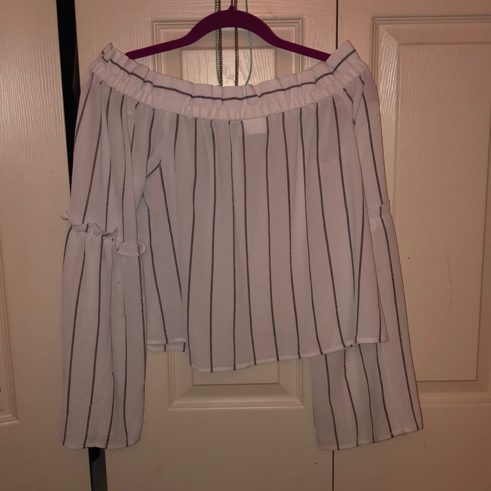 Off the shoulder top - Picture 2 of 3